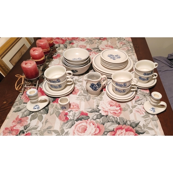 VINTAGE PFALTZGRAFF YORKETOWNE STONEWARE SET